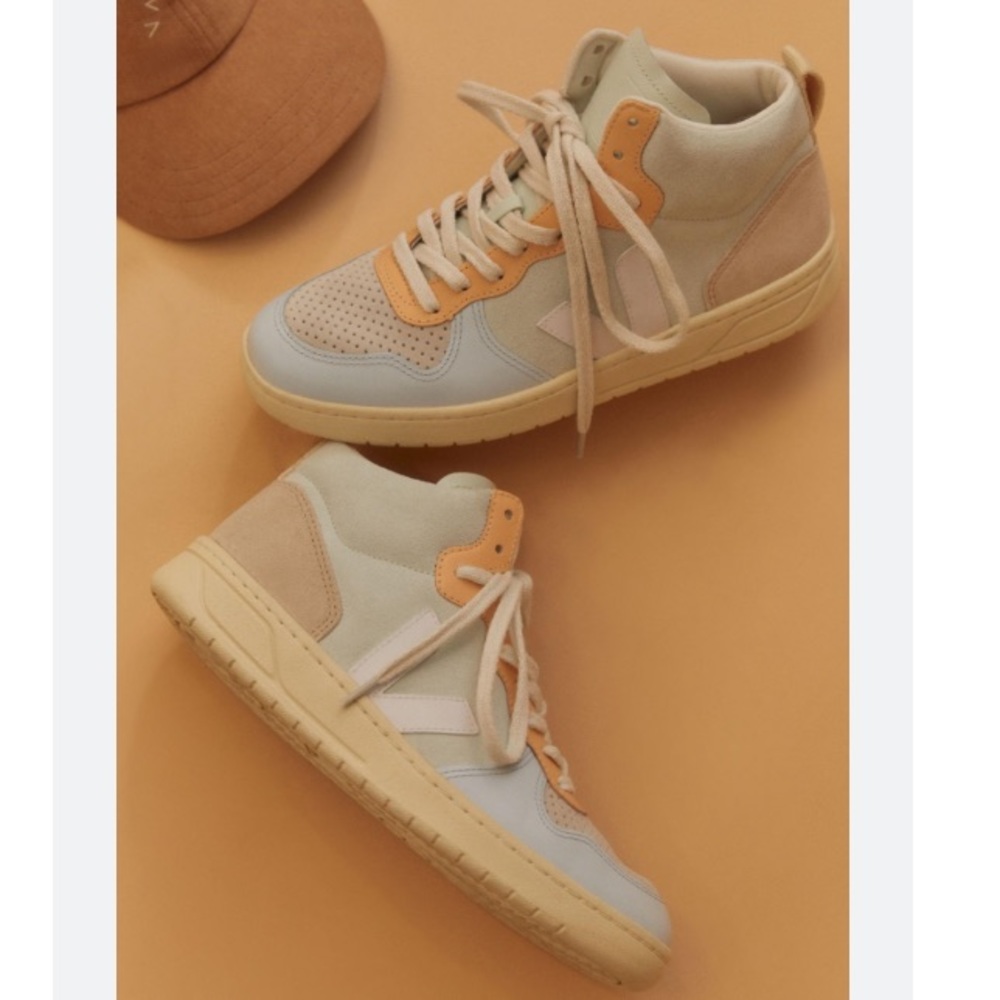 NEW Veja V-15 sneakers 36 5